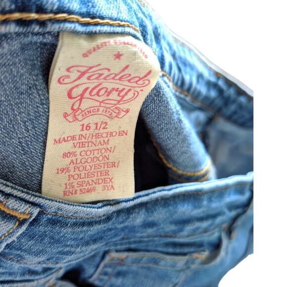 Girls 16 1/2 Distressed Slight Bootcut Medium Rinse Denim Jeans 16.5 - Picture 10 of 10